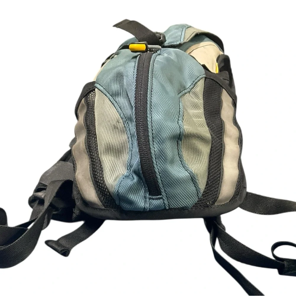 🚵‍♂️ Vintage CamelBak Hydration Pack‎ 💦 Rugged Outdoor Cycling Bag